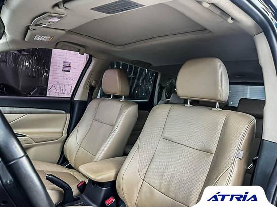MITSUBISHI OUTLANDER 3.0 GT 4X4 V6 24V GASOLINA 4P AUTOMÁTICO MITSUBISHI OUTLANDER 3.0 GT 4X4 V6 24V GASOLINA 4P AUTOMÁTICO